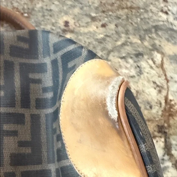 Fendi Black and Tan Tote Bag - Picture 8 of 11